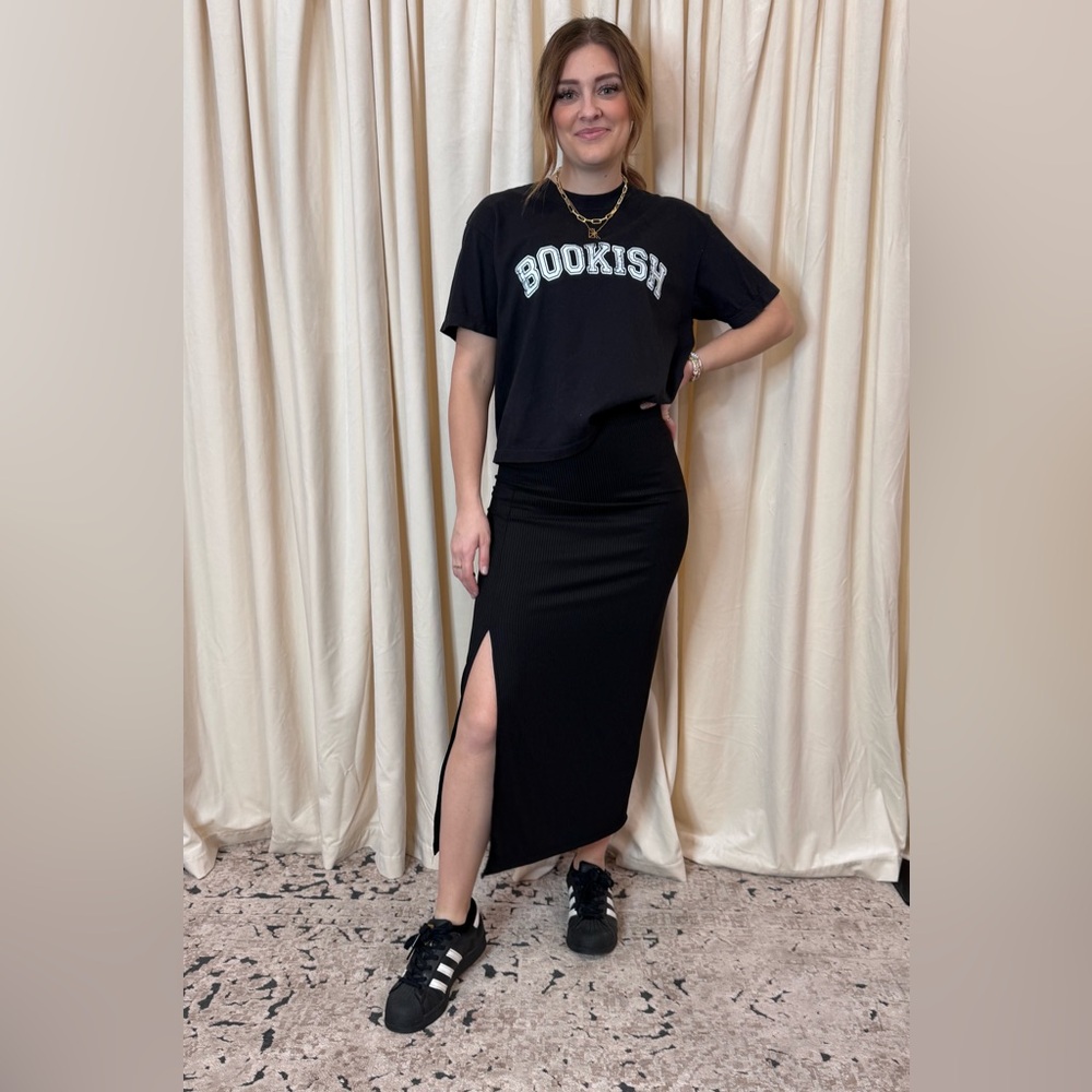 Comfort colors boxy tee NEW Bookish M